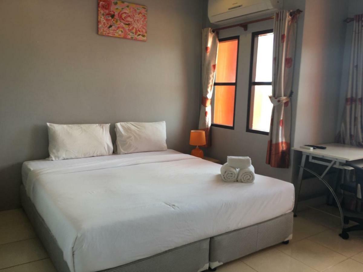 Luna Guesthouse And Travel Rawai Eksteriør billede